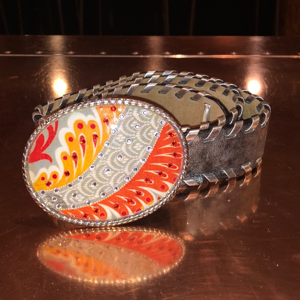 Genuine leather belt with x2 buckles